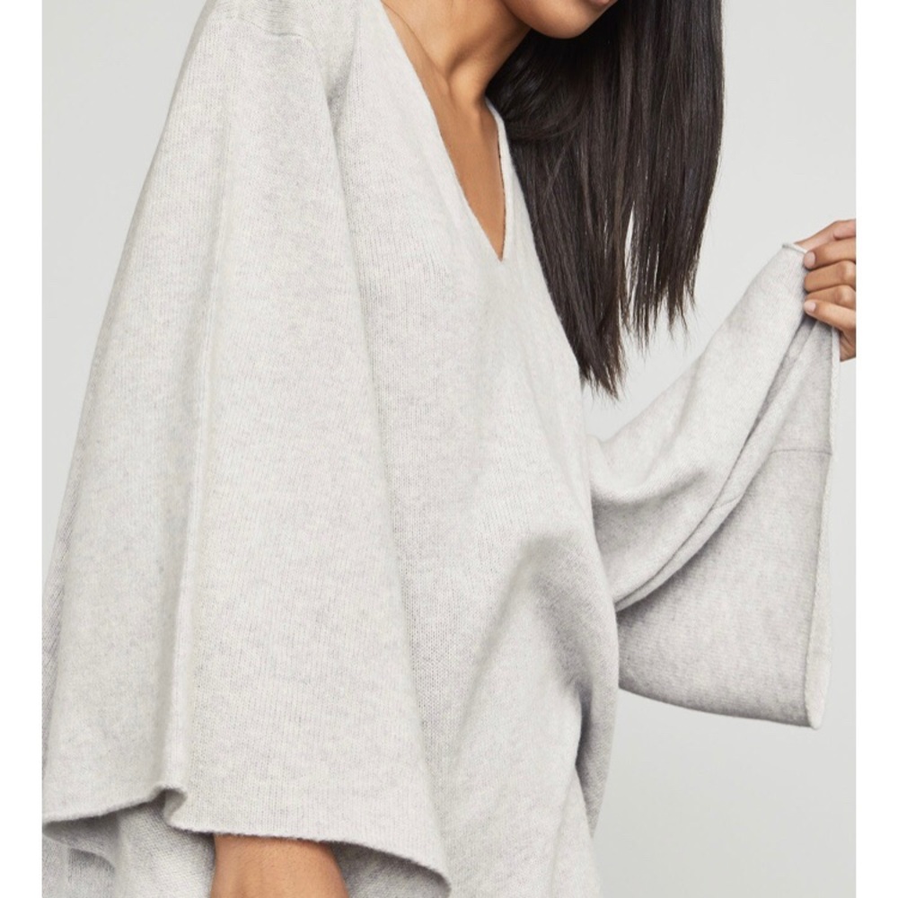 BCBG Masha oversized cropped pullover